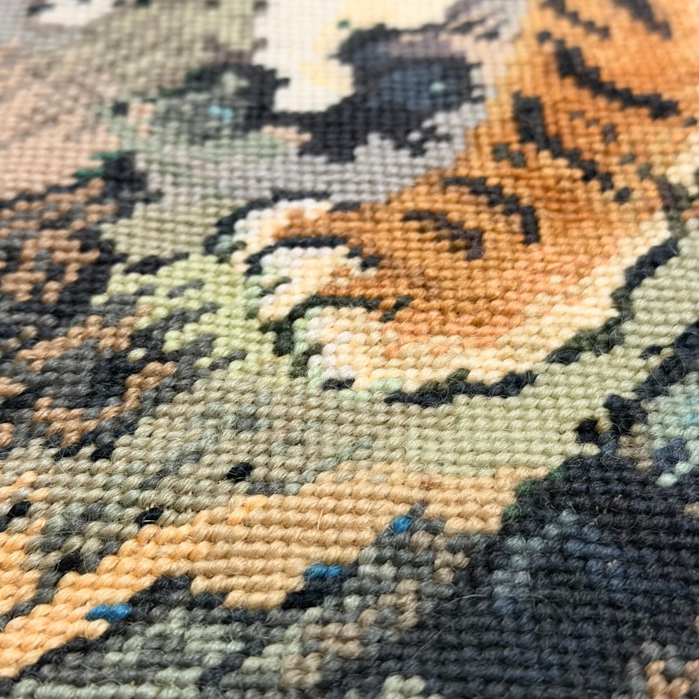 Vintage Chinese Tiger Needlepoint Tapestry Wall Hanging Hand Stitched - Picture 8 of 9